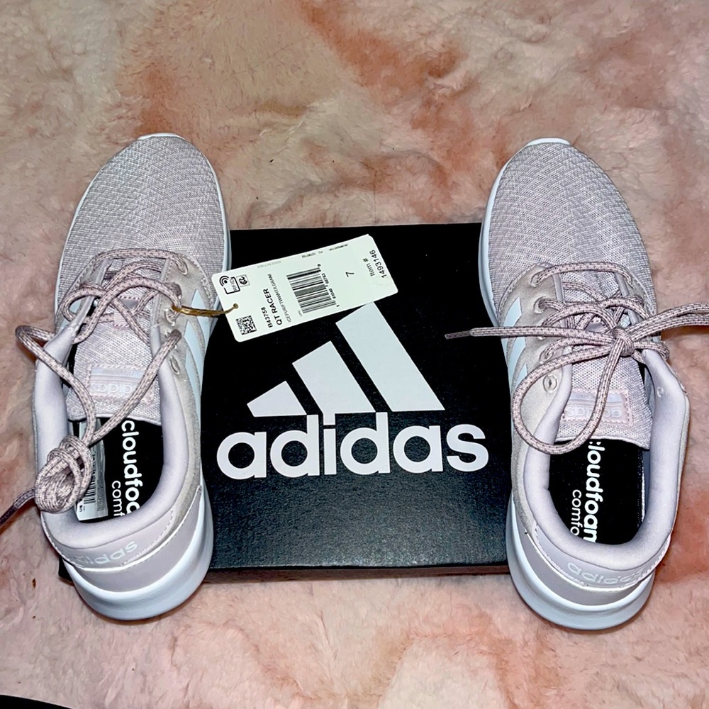 Brand New Lilac Cloudfoam Comfort Adidas Shoes. Size 7 Women’s.